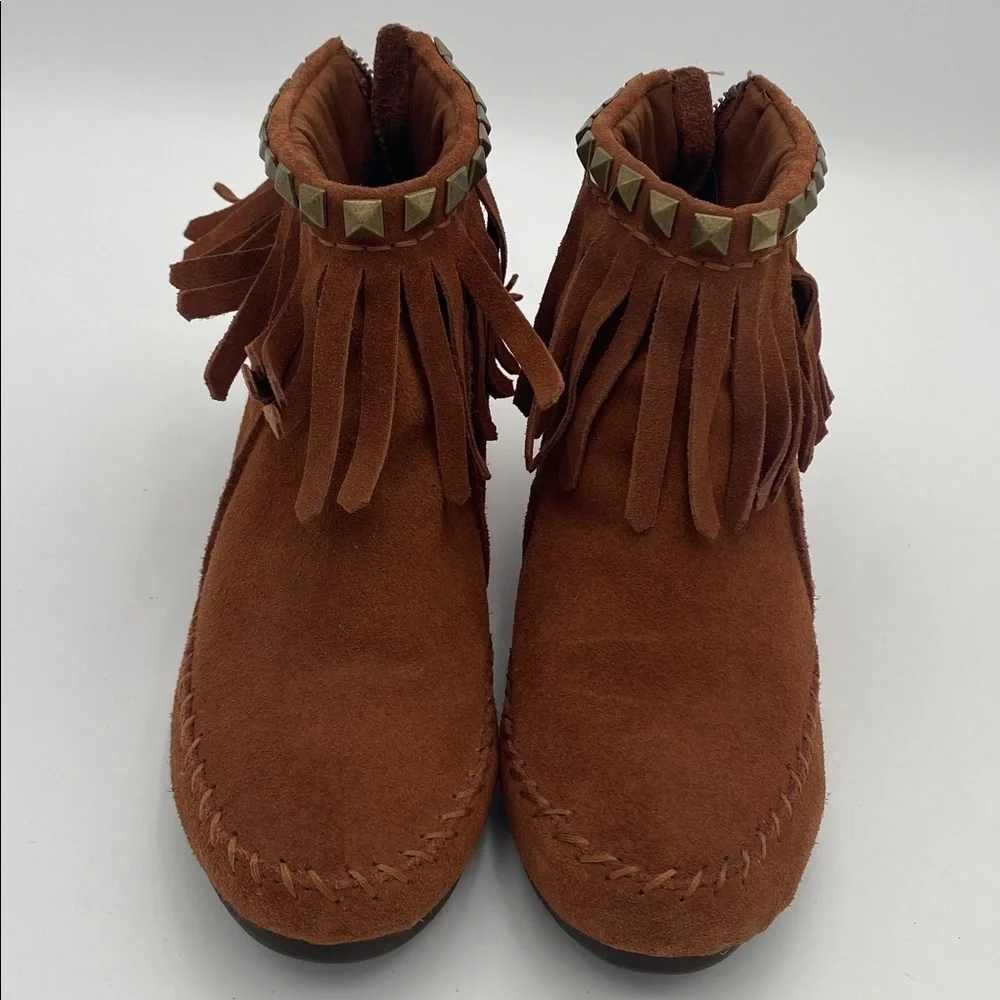 Skechers durable suede